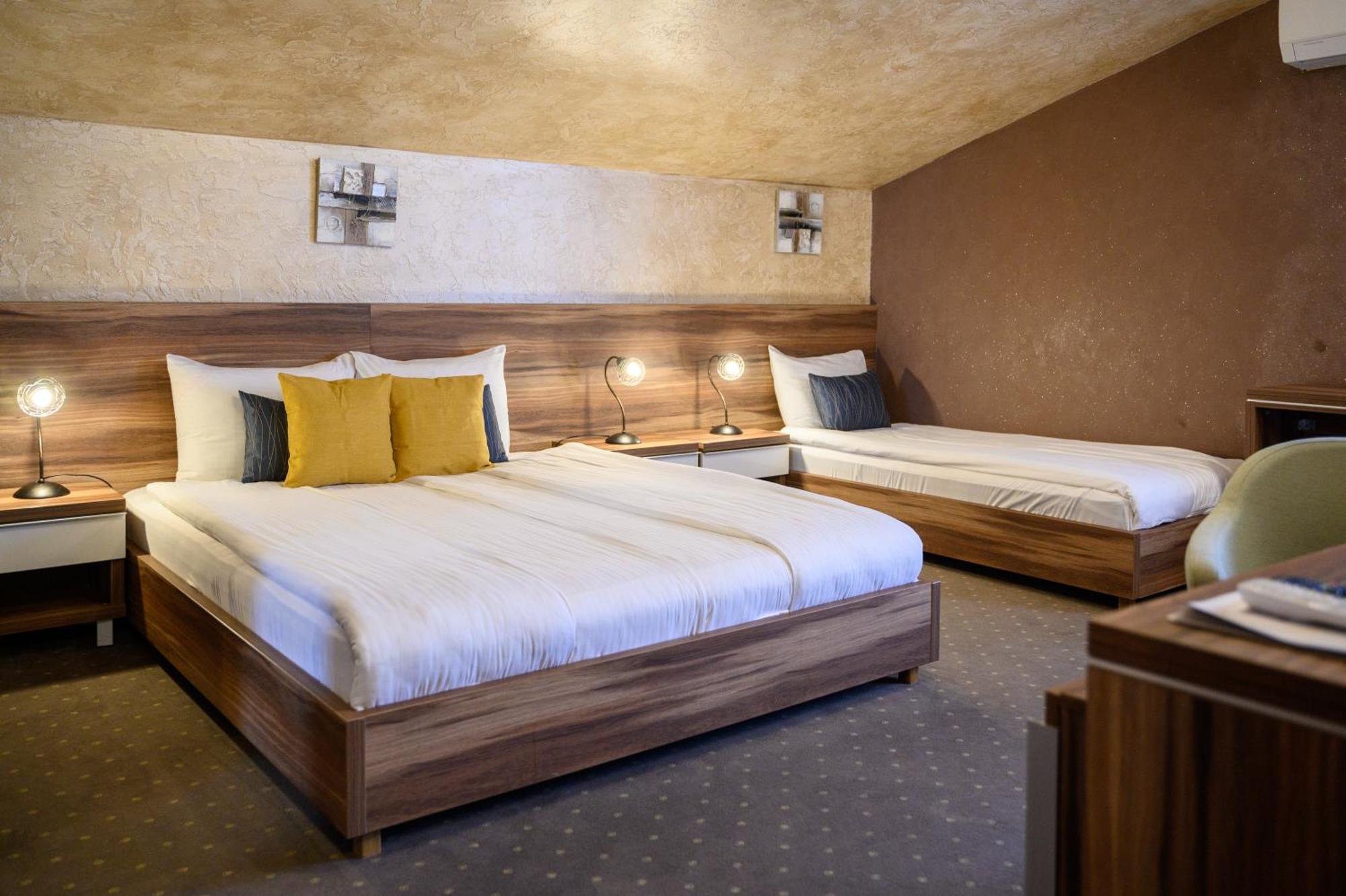 Mv Monogram Hotel Indija Eksteriør billede